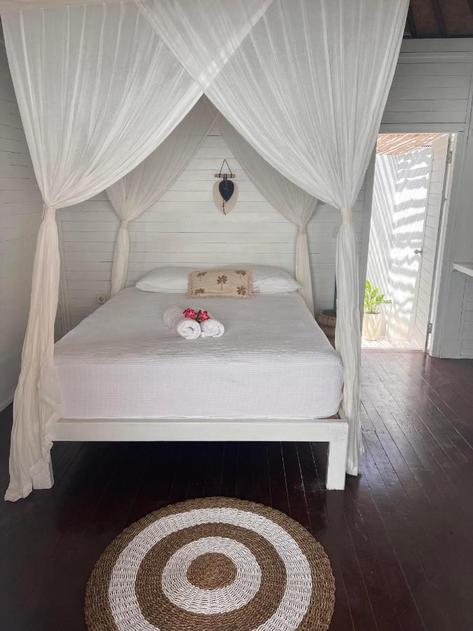 Mista Ceningan'S Beach Bungalows Previously The Kubu 221 Lembongan Buitenkant foto