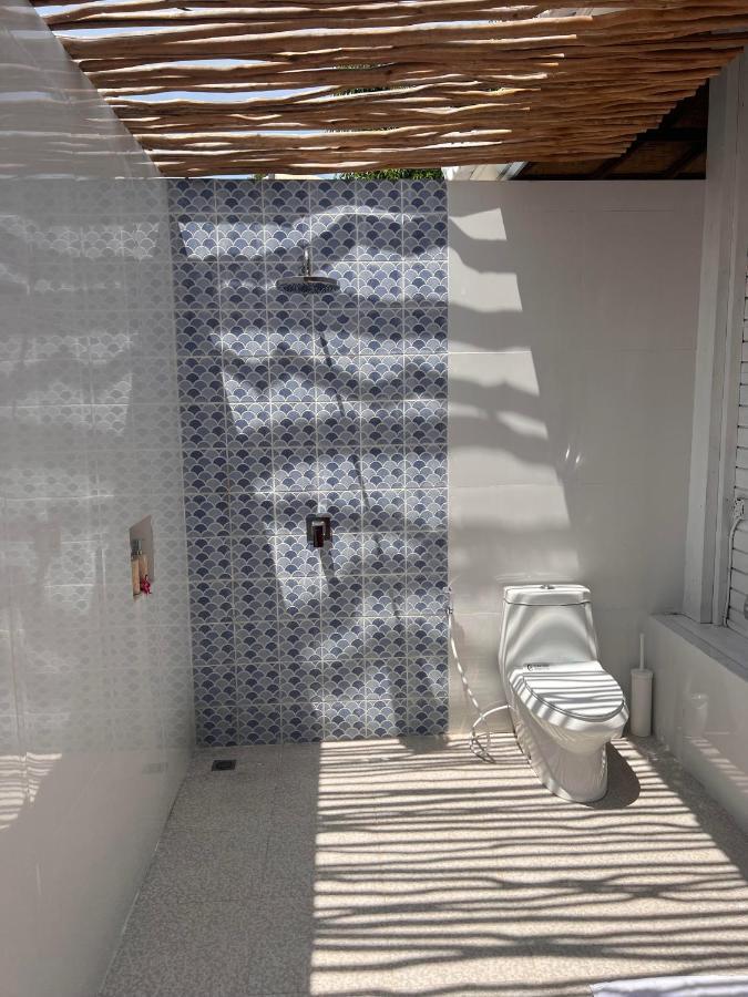 Mista Ceningan'S Beach Bungalows Previously The Kubu 221 Lembongan Buitenkant foto